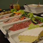 & Konference 4*