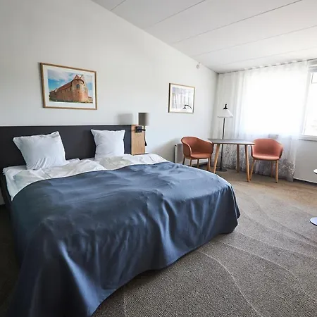 Hotel & Konference 4*