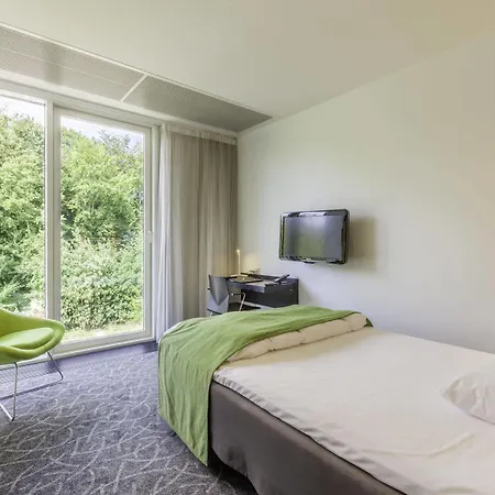 - Hotel&konferencecenter