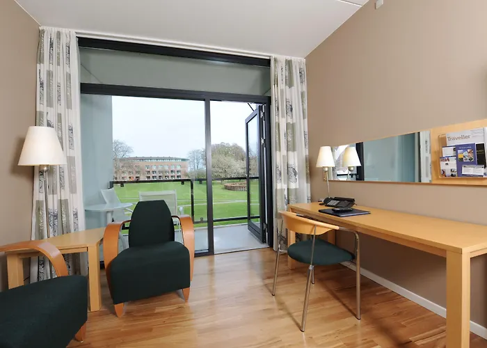 Отель & Konference Нюборг